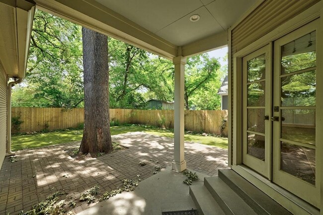 Building Photo - 4513 Avenue F