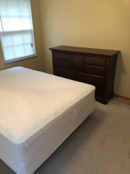 Building Photo - 515 Monroe Ave