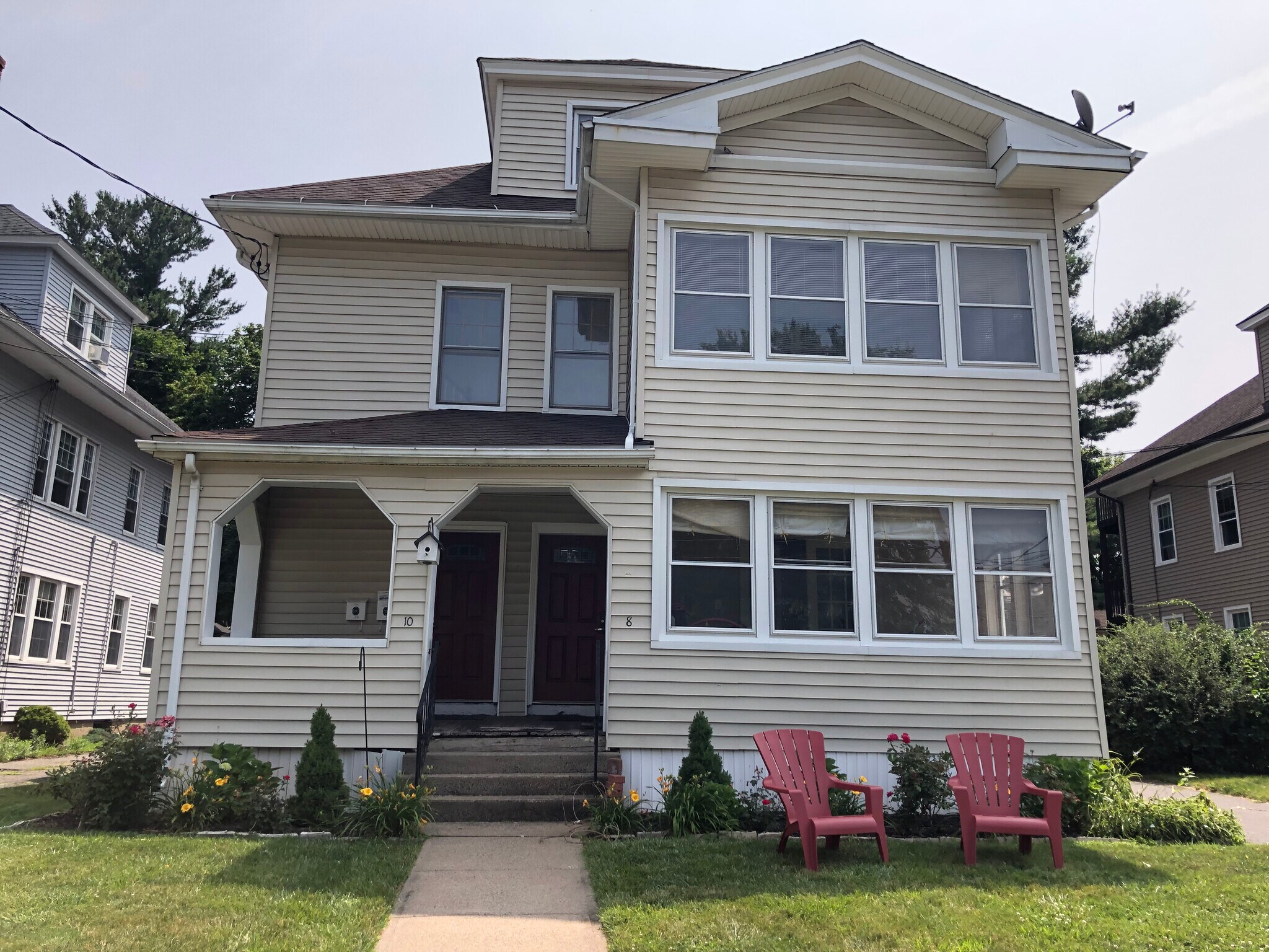 Exterior - 10 Bretton Rd