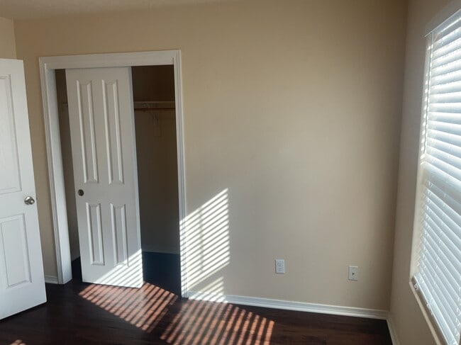 Building Photo - 3635 Buckskin Loop NE