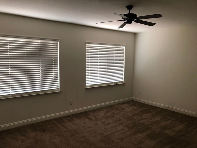 Building Photo - Well Maintained Stoneridge West Village Home!