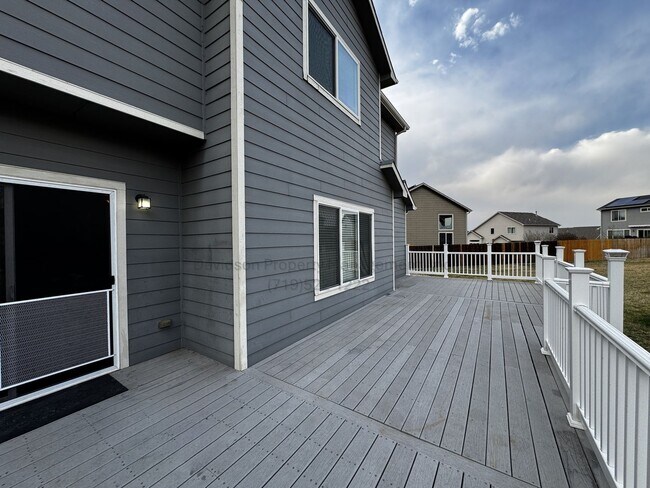 Building Photo - Stunning 4 Bedroom House in Security-Widefield