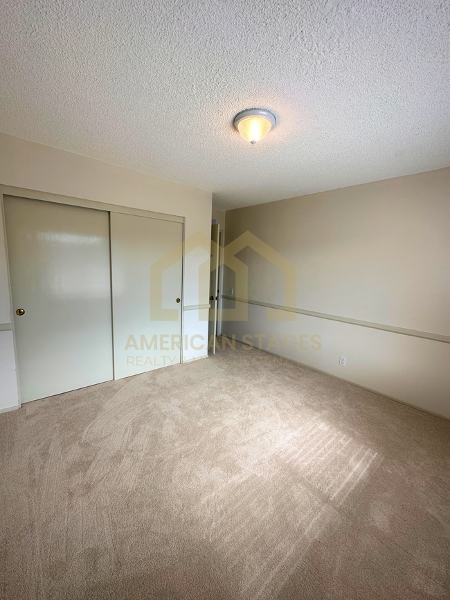 Building Photo - 309 S R St