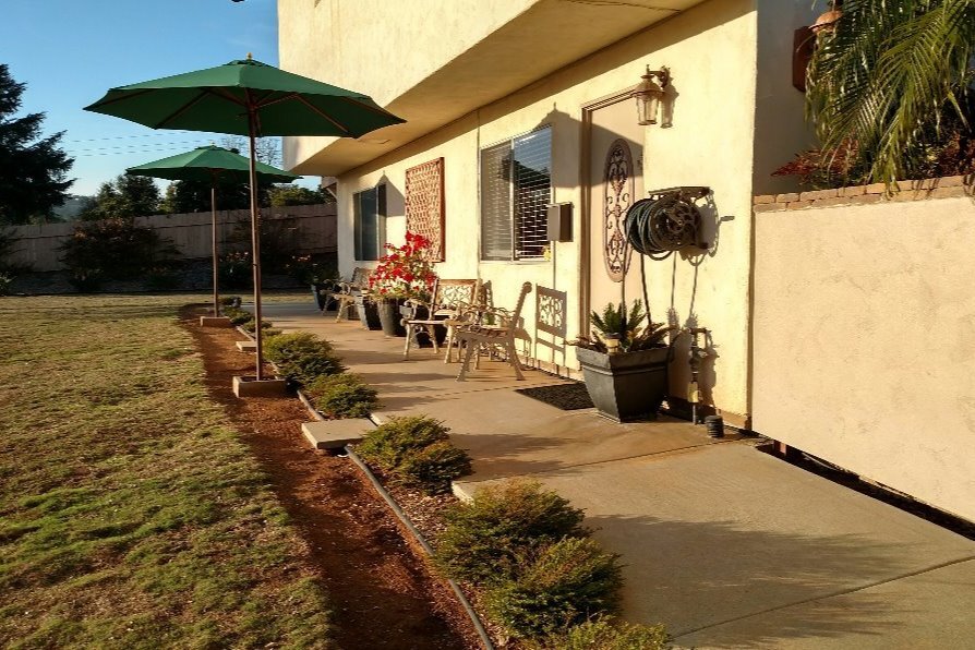 Building Photo - 640 Via Rancho Pkwy