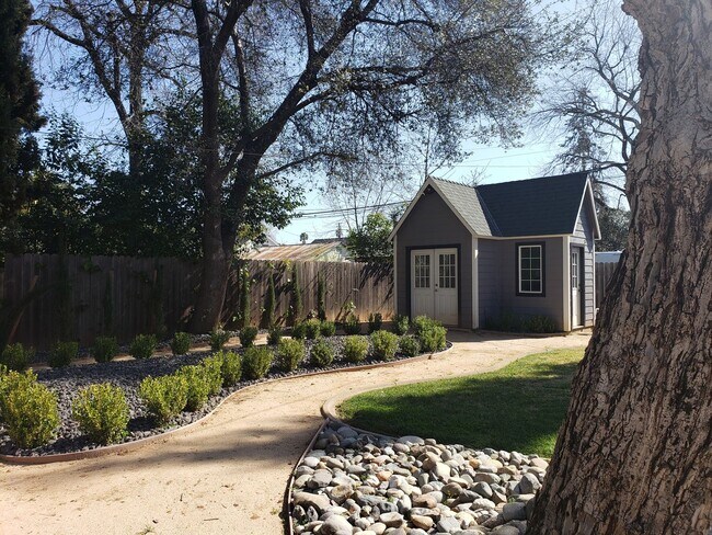Building Photo - Historic Folsom 3 Bdrm, 2 Bath - Remodeled!