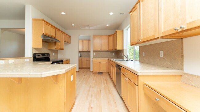 Building Photo - 9448 S 196 Pl