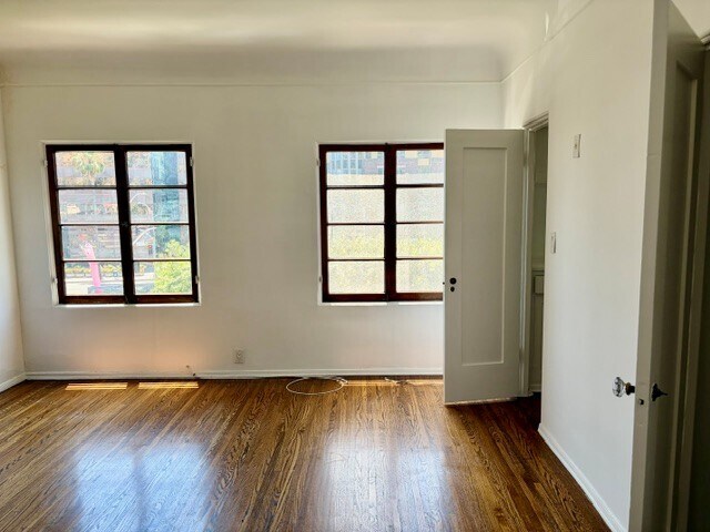 Building Photo - 1515 N Hayworth Ave