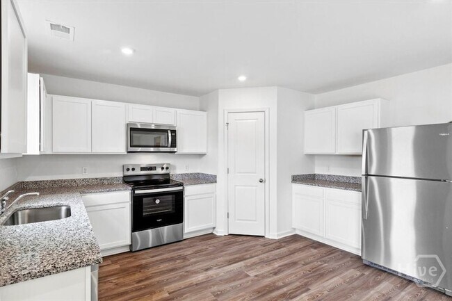 Building Photo - 217 Foster St