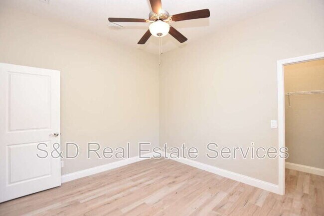 Building Photo - 6986 Highlands Creek Ave