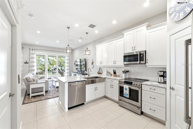 Building Photo - 2516 Coral Ct.