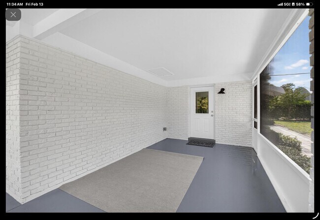 Building Photo - 5844 Western Way