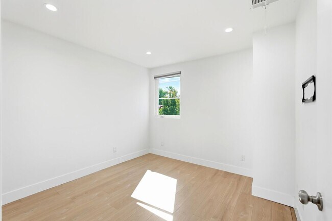 Building Photo - 4455 Colfax Ave