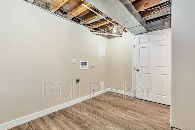 Building Photo - 8487 Wheatgrass Cir