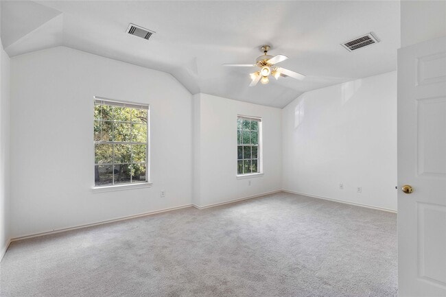 Building Photo - 122 S Walden Elms Cir