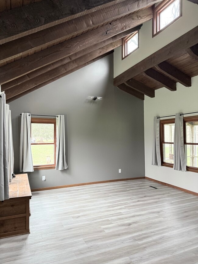 Building Photo - 8327 Riverview Rd