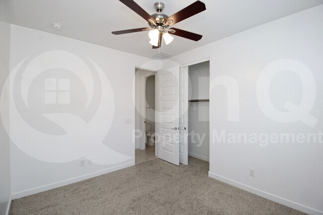 Building Photo - 16396 W Questa Dr