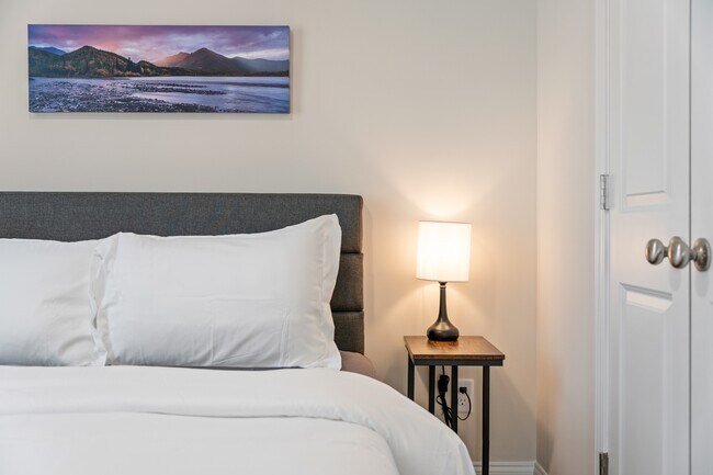 Building Photo - 24 Sawyer St