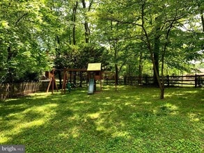 Building Photo - 6624 Sulky Ln
