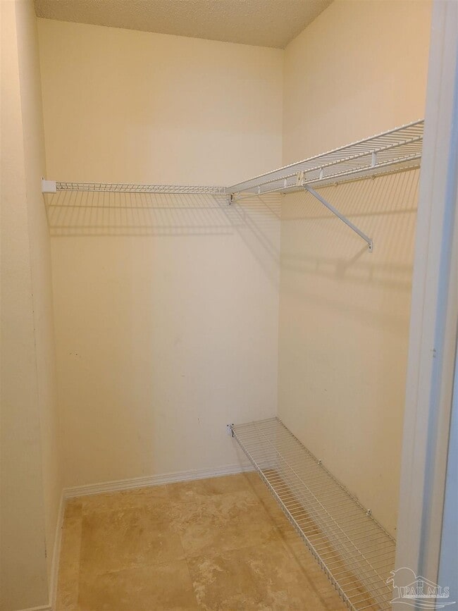 Building Photo - 5051 Grande Dr