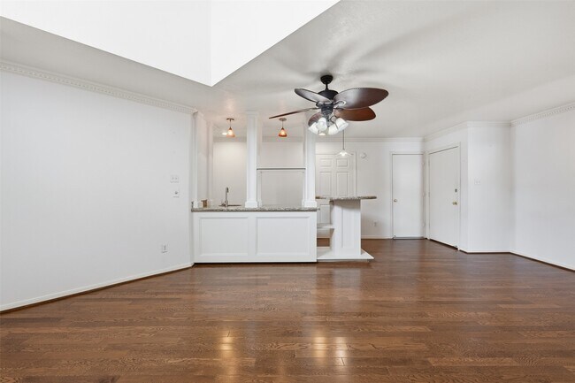 Building Photo - 4063 Breakwood Dr