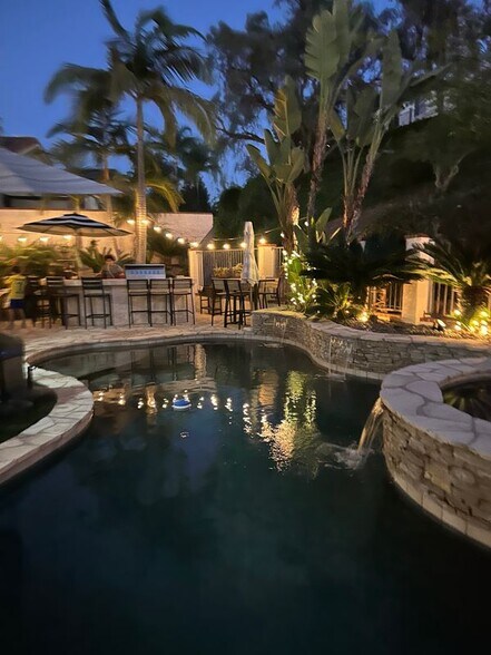 Building Photo - 26 Santa Catrina