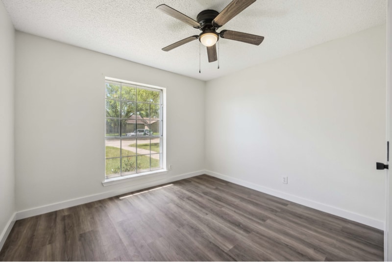 Building Photo - 12418 A Bar Dr