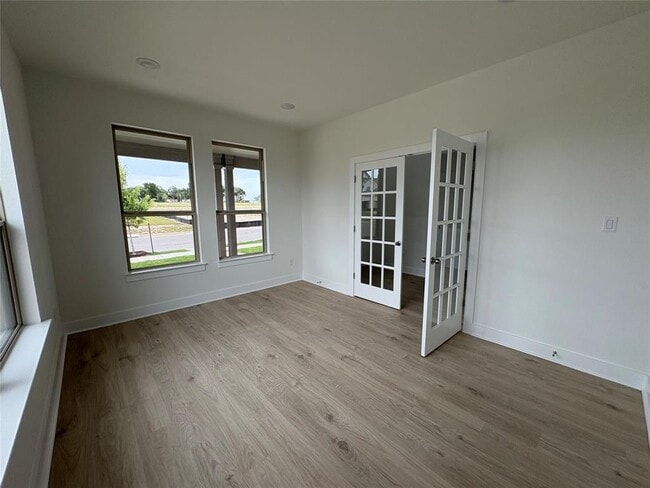 Building Photo - 400 Treadwell Ln