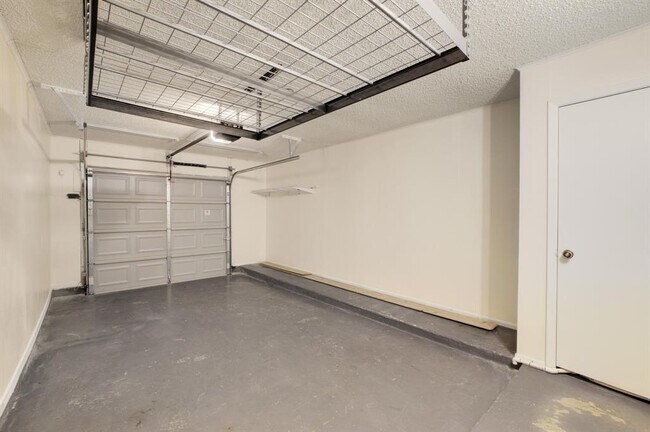 Building Photo - 1245 Spyglass Dr