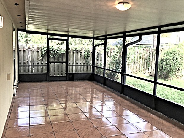 Building Photo - 13631 Capistrano Dr S