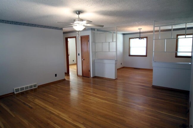 Building Photo - 7220 Blue Ridge Dr