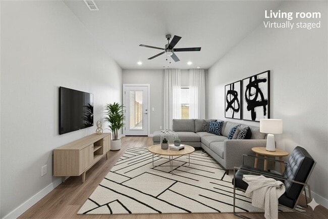 Building Photo - 1801 SW Poigai Wy