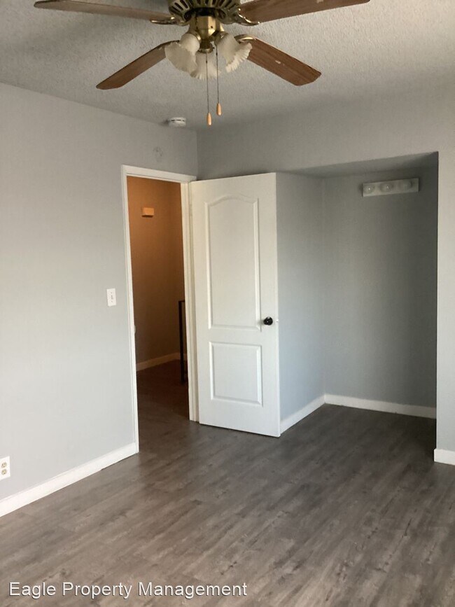Building Photo - 2 br, 1 bath House - 4440 Calandria Street #3