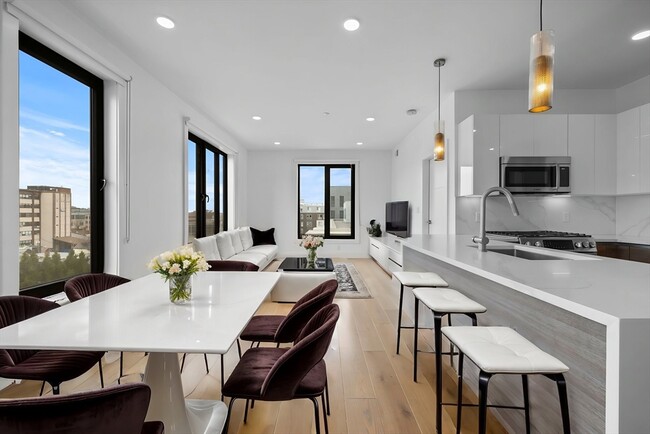 Primary Photo - 30 Penniman Rd