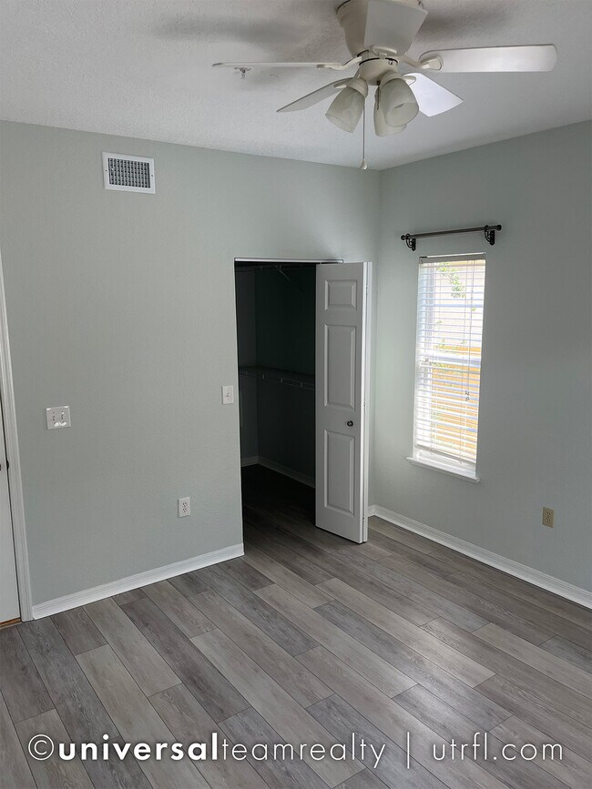 Building Photo - 11561 Villa Grand