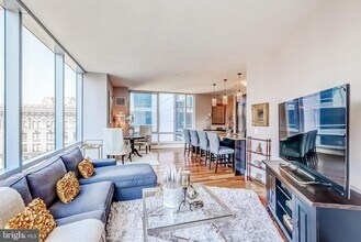 Building Photo - 1414 S Penn Square