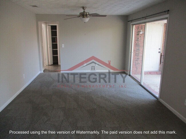 Building Photo - 3 Bed/ 2 Bath in Orange Park, FL