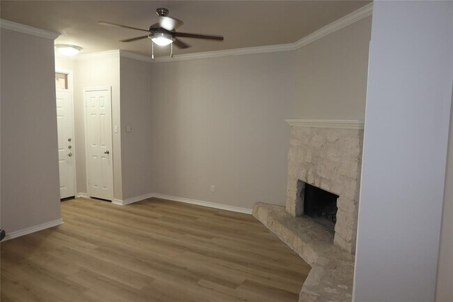 Building Photo - 6804 N Capital of Texas Hwy