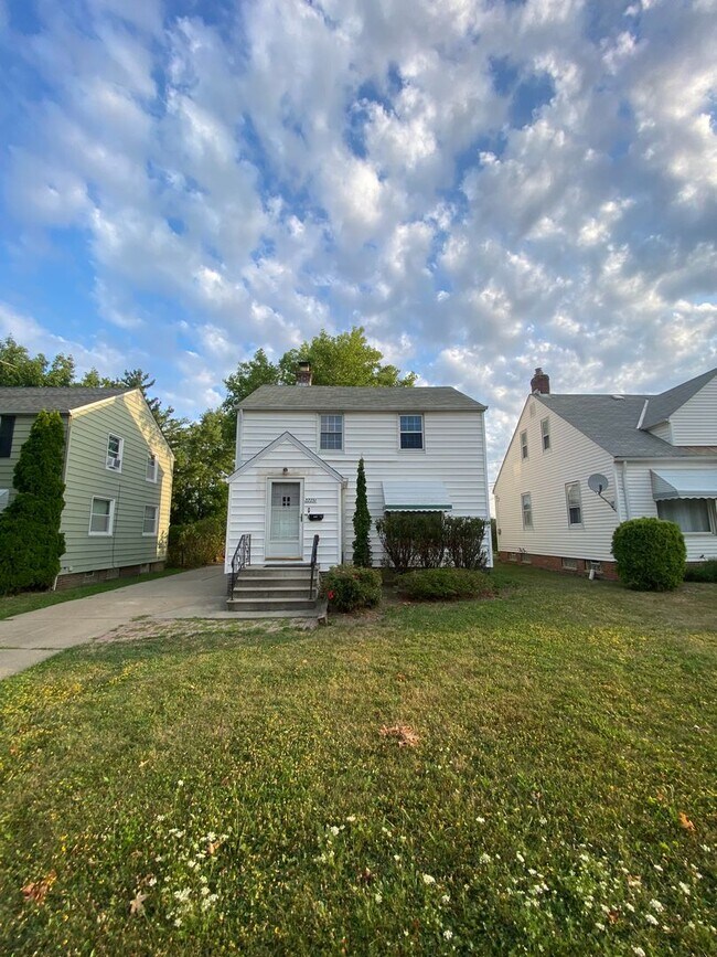 Primary Photo - 22731 Arms Ave