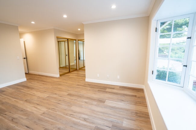 Building Photo - 920 Stewarton Way