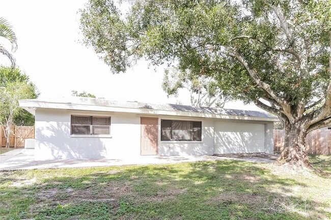 Building Photo - 911 Orangeview Dr
