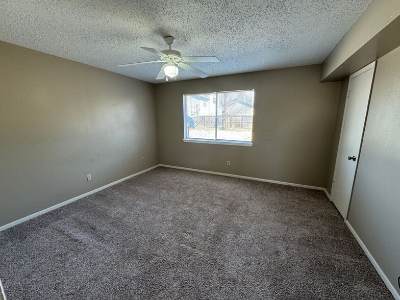 Building Photo - 2202 Hunt Dr