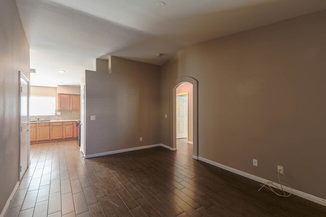 Building Photo - Single Story 3 Bedroom Home In Southwest G...