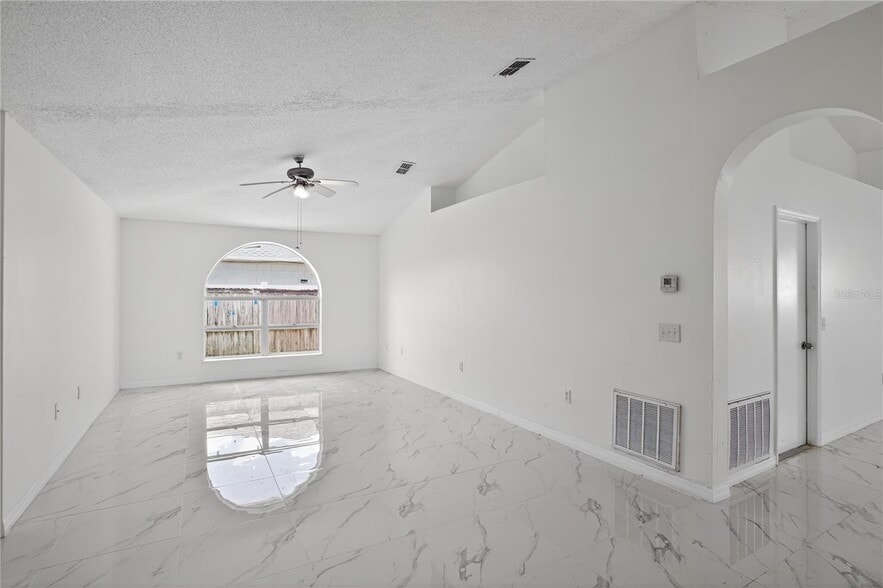 Building Photo - 1118 Perpignan Ct