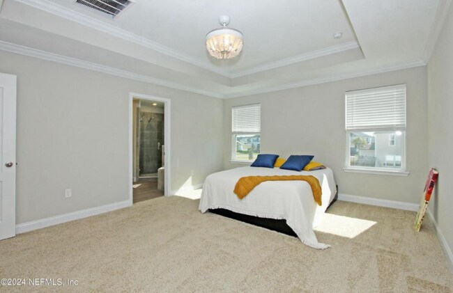 Building Photo - 242 Silverleaf Village Dr