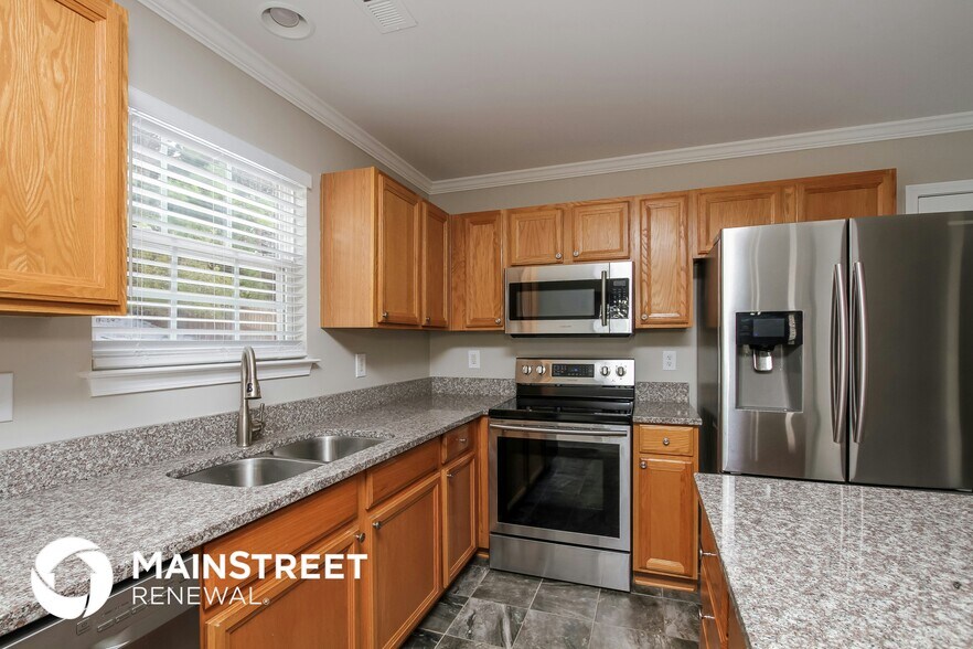 Building Photo - 756 Georgie St