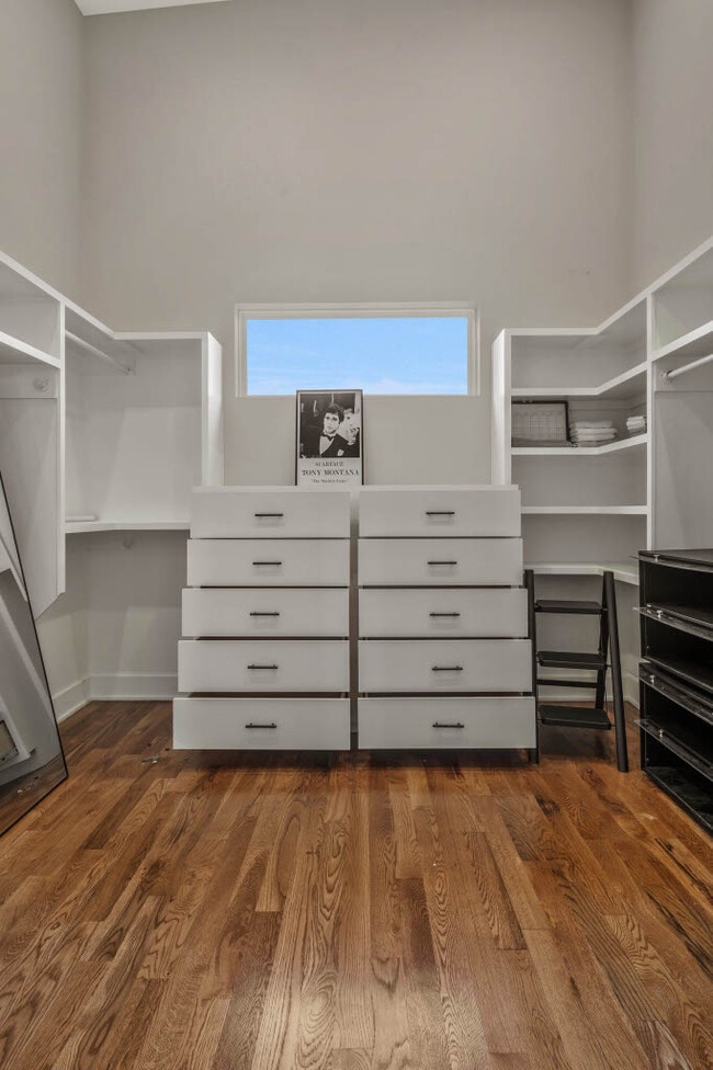 Building Photo - 1909 Hailey Ave