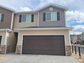 Building Photo - Cedar City 3 bed | 2 Bath | 2 Car Townhome