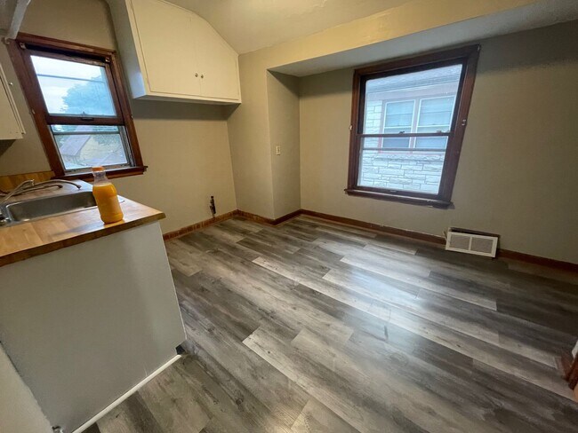 Building Photo - 3712-3714 N 51st Blvd. (Duplex)
