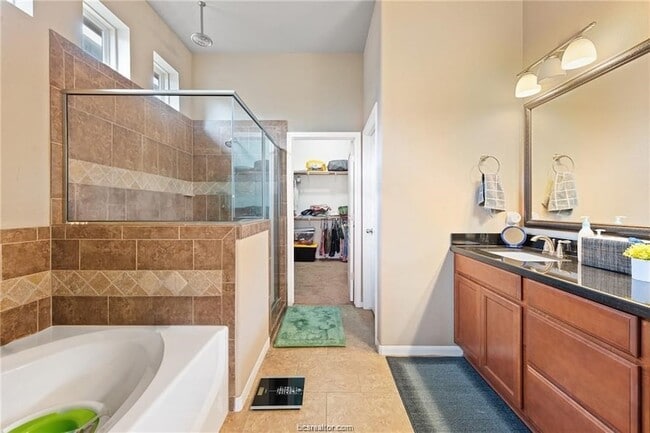 Building Photo - 2523 Warkworth Ln