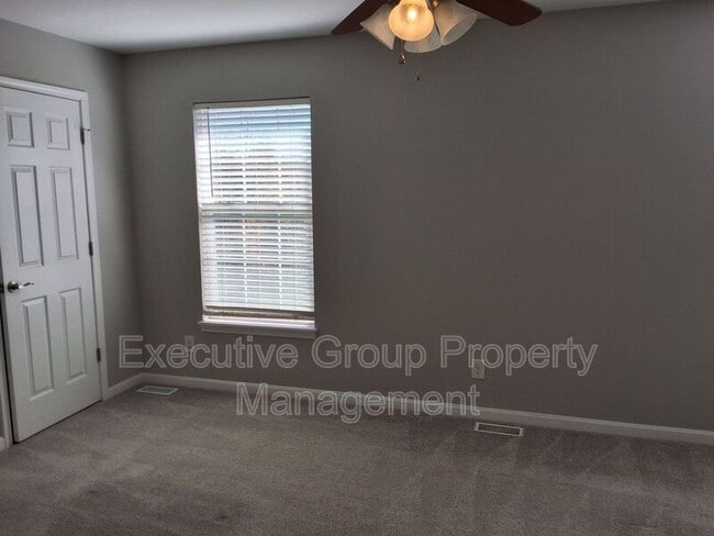 Building Photo - 200 Adena Loop